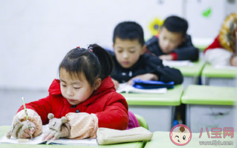 每学期对课桌椅高度个性化调整 儿童青少年近视防控方案要求介绍