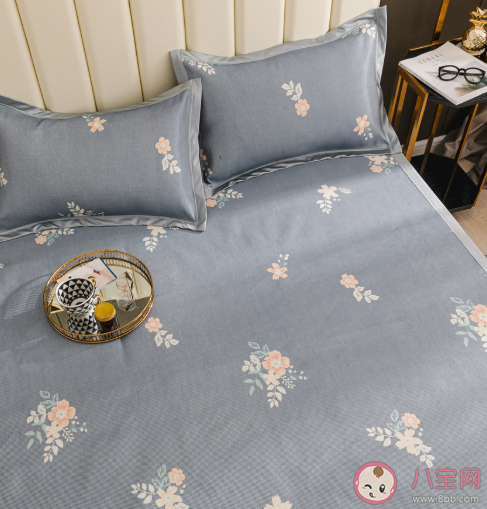 乳胶凉席凉爽吗 乳胶凉席和冰丝凉席有什么区别