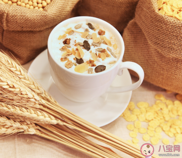 隔夜燕麦杯适合早餐长期吃吗 燕麦杯4种搭配风味好吃做法