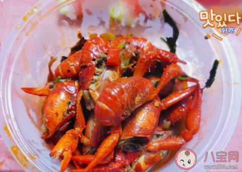 夏天的第一顿小龙虾朋友圈说说 夏天第一顿小龙虾心情句子
