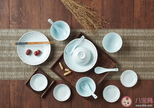 开水烫餐具能杀菌消毒吗 在外用餐怎么保证餐具卫生