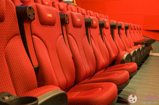 电影院的墙壁为什么做成凹凸不平或多孔的样子 蚂蚁庄园5月15日答案最新