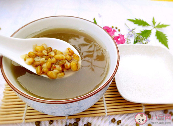 煮开花的绿豆汤和没煮开的有什么区别 绿色和红色的绿豆汤哪种最消暑