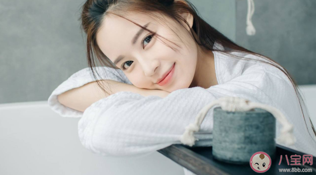 和女生聊天经常尬聊怎么化解 有哪些小技巧
