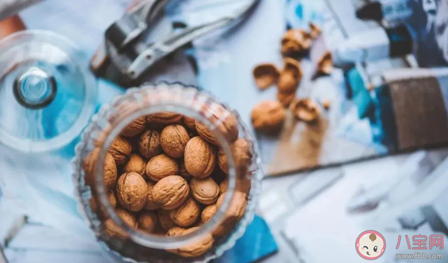 坚果出现哪些异样不能食用 吃不完的坚果怎么保存 坚果出现哪些异样不能食用 吃不完的坚果怎么保存