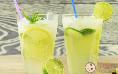 早起喝一杯柠檬水有什么好处 柠檬水的功效是什么