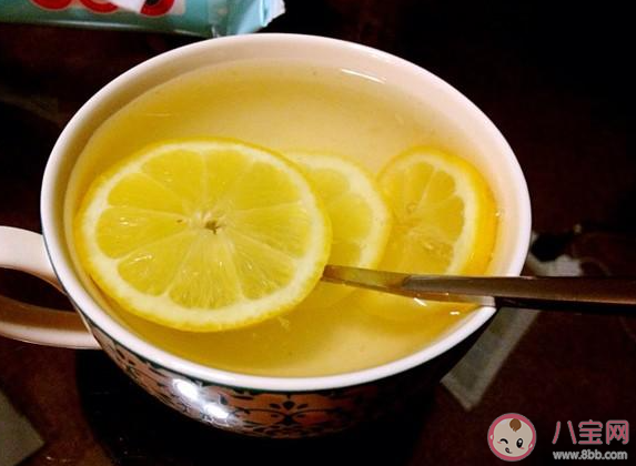 白天喝柠檬水皮肤会变黑吗 干柠檬片泡水有效果吗