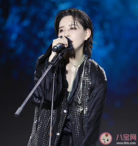 李斯丹妮说黑暗是艺人的必修课 面对人生黑暗时刻该怎么办