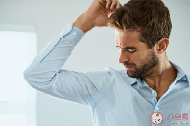 腋下出汗多异味重是怎么回事 腋窝出汗多异味重怎么改善 腋下出汗多异味重是怎么回事 腋窝出汗多异味重怎么改善