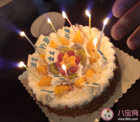 生日撞上六一儿童节的心情说说 生日遇上儿童节发朋友圈文案