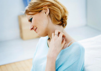 为什么越来越多的人出现富贵包 富贵包不处理对身体有害吗