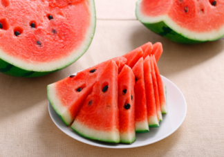 切开的西瓜最多能放几天 食用西瓜有哪些禁忌