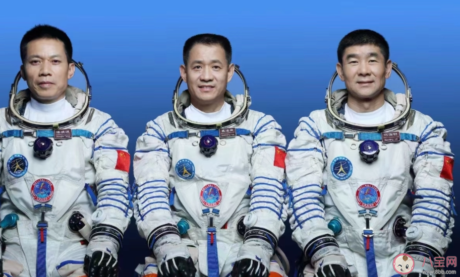 航天员在太空如何洗澡如何锻炼 航天员可以带什么上天