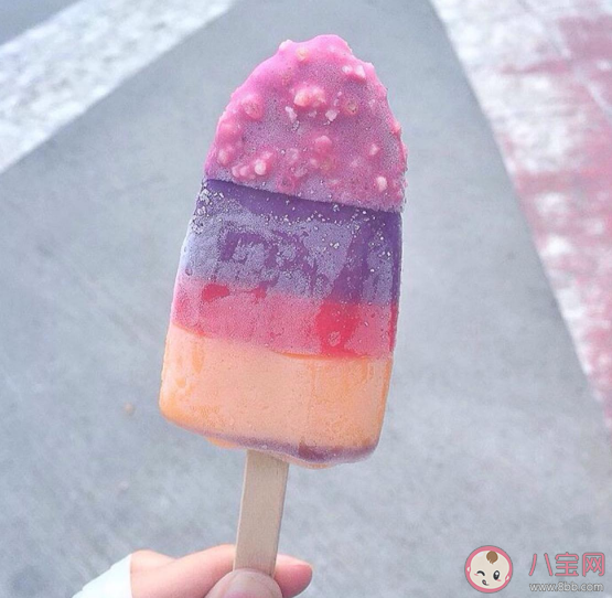 冰淇淋和雪糕具体怎么区分 冰淇淋/雪糕/冰棍哪种更好 冰淇淋和雪糕具体怎么区分 冰淇淋/雪糕/冰棍哪种更好