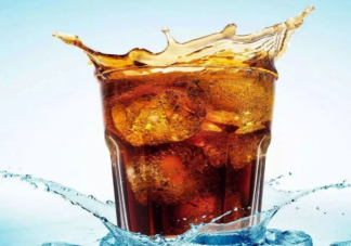 总喝可乐有哪些危害 一天喝多少可乐算多