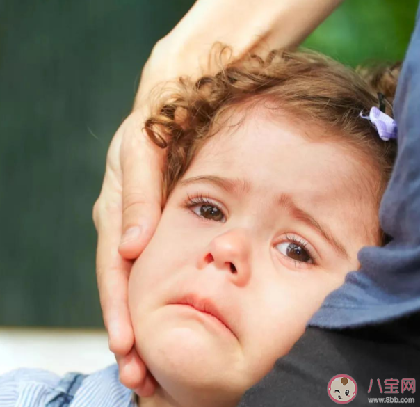 孩子总是用哭来要挟大人咋办 父母怎么对孩子做克制训练