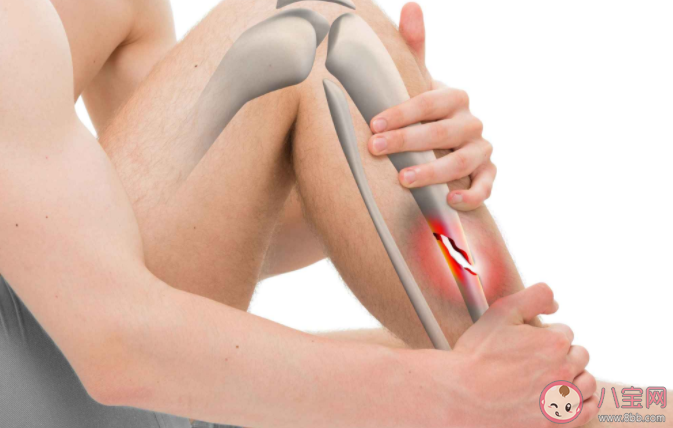 骨质疏松真的和缺钙有关吗 骨质疏松和哪些因素有关 骨质疏松真的和缺钙有关吗 骨质疏松和哪些因素有关