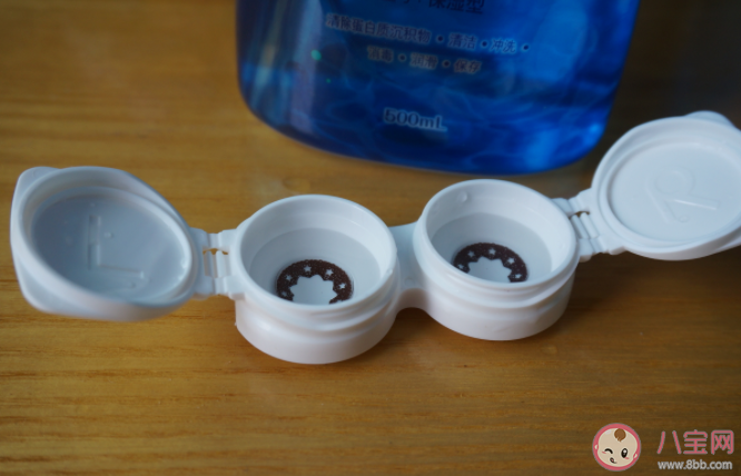 隐形眼镜护理液怎么选择 不同类型镜片护理液产品介绍及使用步骤 隐形眼镜护理液怎么选择 不同类型镜片护理液产品介绍及使用步骤