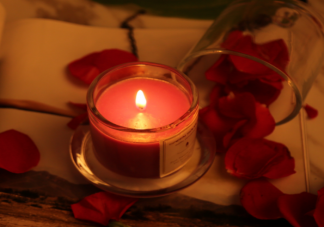 香薰蜡烛不熄灭会引发火灾吗 睡觉点香薰蜡烛好吗