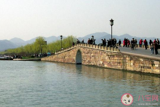 想看传说中许仙和白娘子结缘的断桥应该去哪 蚂蚁庄园小课堂6月29日答案