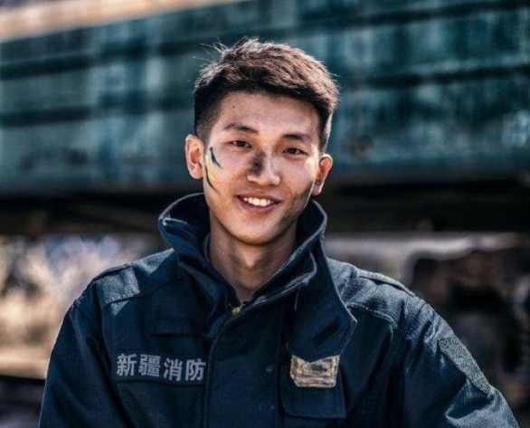 消防小哥回应爱情的火怎么灭 和消防员谈恋爱怎么样