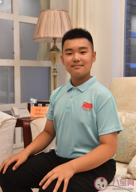 四名领诵员都是谁 四名领诵员是如何被选上的