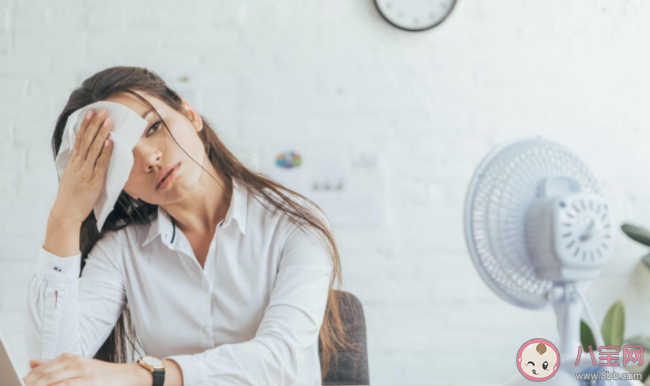 经期多汗发冷是体虚吗 月经期出汗对身体好吗