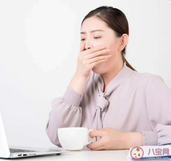 夏天老犯困是怎么回事 夏天犯困怎么办 夏天老犯困是怎么回事 夏天犯困怎么办