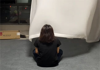 女孩回应花10年积蓄住毛坯房 女孩子有必要婚前买房吗