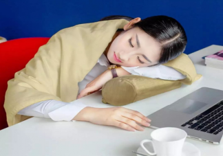 夏天老犯困是怎么回事 夏天犯困怎么办