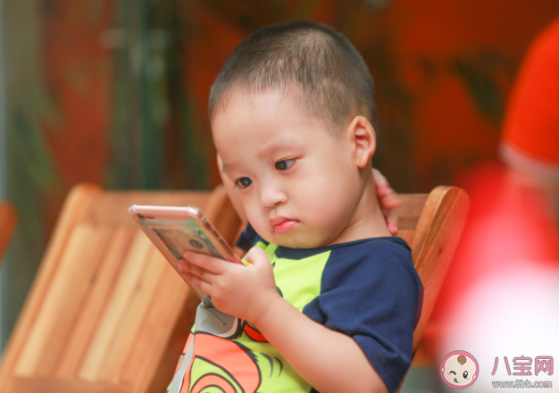 孩子经常刷短视频会有什么影响 孩子沉迷刷短视频怎么办