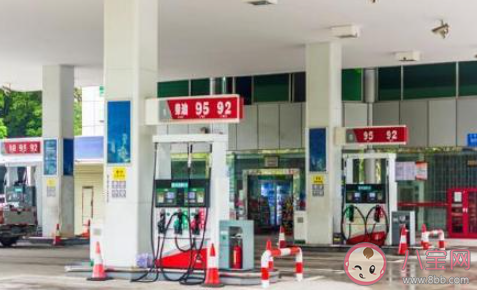 油价迎年内第十涨 加一箱油多花2.5元是真的吗