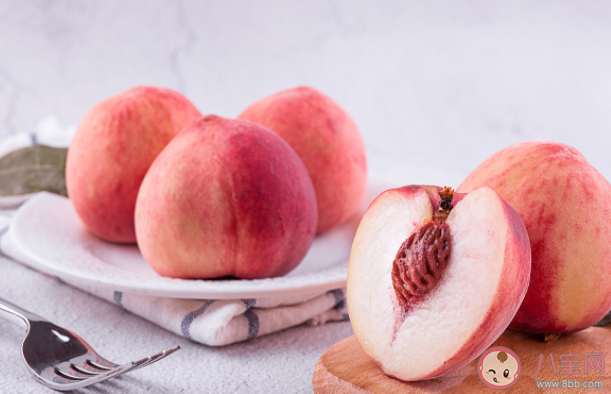 孩子吃桃子有什么好处 给孩子吃桃要注意什么