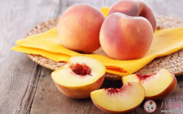 孩子吃桃子有什么好处 给孩子吃桃要注意什么