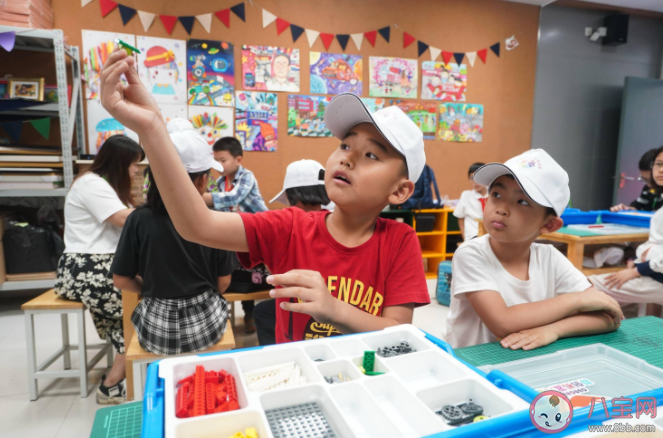 超8成受访家长为孩子放暑假困扰 暑假托管能解决家长困扰吗