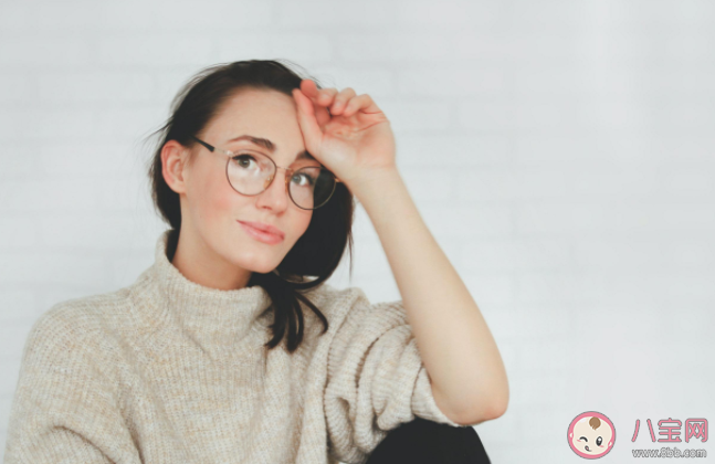 为什么不戴眼镜听力会变差 听觉和视觉是怎么互相影响的