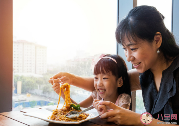 不同年龄段儿童饮食建议 孩子不好好吃饭怎么应对引导