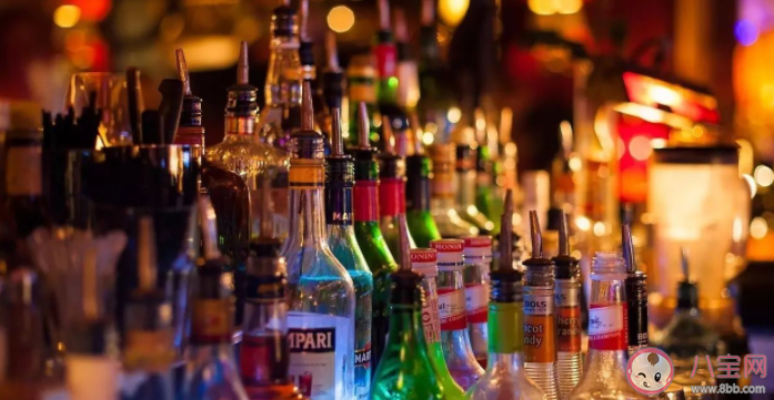 女生第一次去酒吧要注意什么 第一次去酒吧注意事项