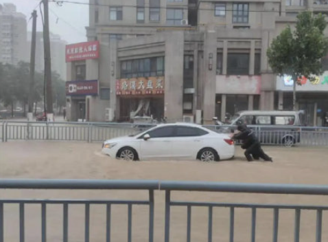 郑州暴雨原因是什么 郑州为何暴雨不停歇