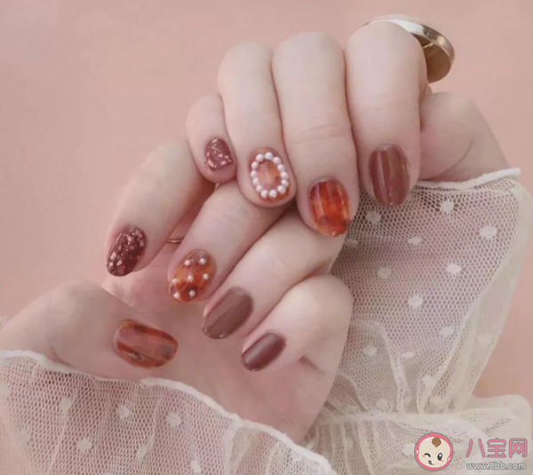 长期美甲会致癌是真的吗 经常做美甲指甲会不会变薄 长期美甲会致癌是真的吗 经常做美甲指甲会不会变薄