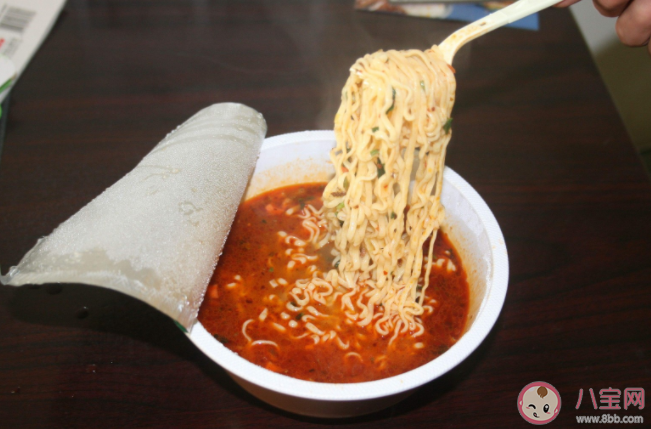 方便面是垃圾食品吗 真正要少吃的垃圾食品是哪些