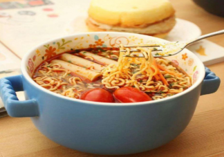 方便面是垃圾食品吗 真正要少吃的垃圾食品是哪些