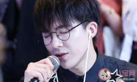 《你是我的荣耀》片头曲《烟火星辰》歌词是什么 《烟火星辰》完整版歌词在线听歌