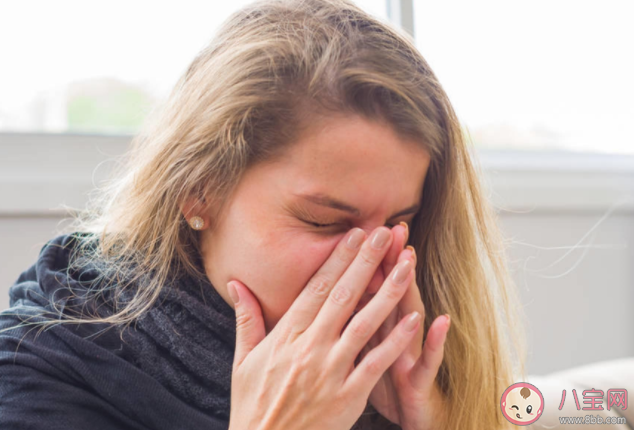 猫掉毛很严重会让人过敏吗 猫毛过敏如何预防 猫掉毛很严重会让人过敏吗 猫毛过敏如何预防