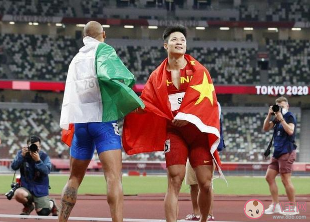 苏炳添回应把头发剃光能不能跑更快 跑步速度受什么影响