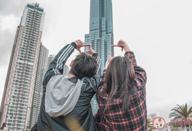 父母看不上男朋友家庭状况怎么办 父母不同意交往还要坚持吗 父母看不上男朋友家庭状况怎么办 父母不同意交往还要坚持吗