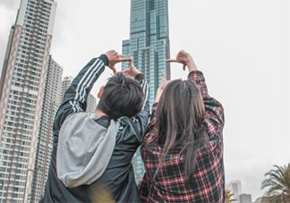 父母看不上男朋友家庭状况怎么办 父母不同意交往还要坚持吗