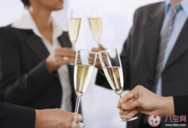 职场酒文化本质上是什么 职场女性如何应对酒局