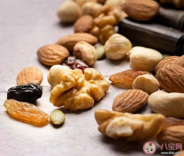 坚果怎么混着吃比较好 怎么选择混合装坚果