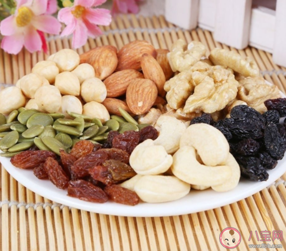 坚果怎么混着吃比较好 怎么选择混合装坚果